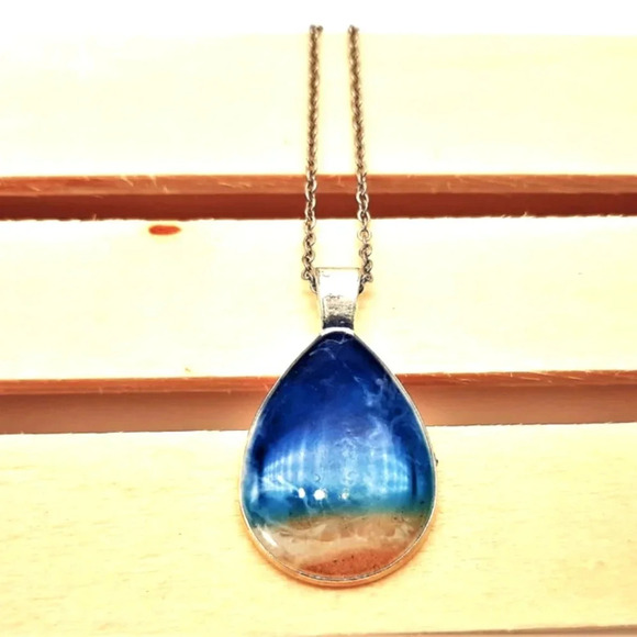 🐼🐼🐼Resin Waves Teardrop Shaped Ocean Pendant / Beach Scene Necklace - Picture 1 of 7